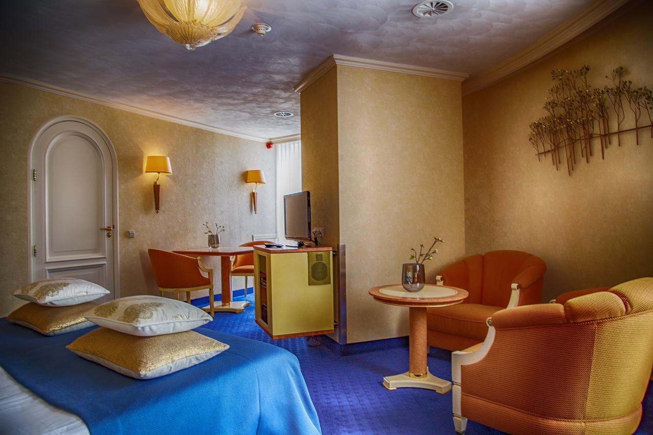 De Koperen Hoogte Hotel Lichtmis ภายนอก รูปภาพ